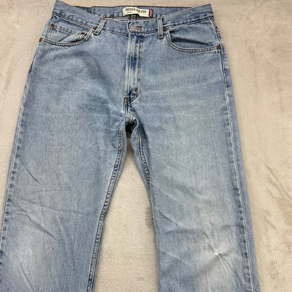 VTG Levi's 505 Regular Fit Jeans Mens 36x32 Light Blue Denim Straight Leg Y2K